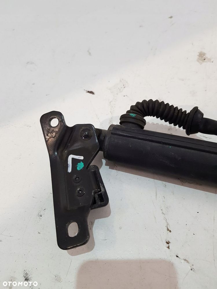 siłownik klapy elektrycznej tył lewy 7332695 bmw x5 e70 3.0d - 4