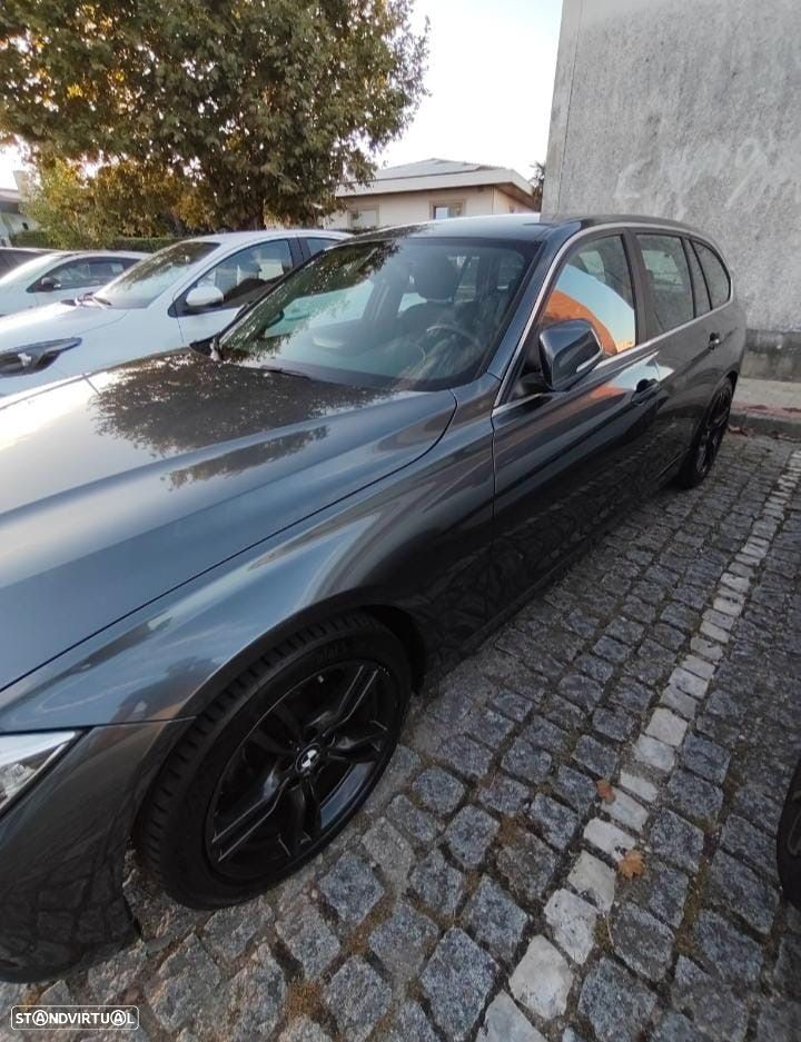 BMW 320 2011 photo 3