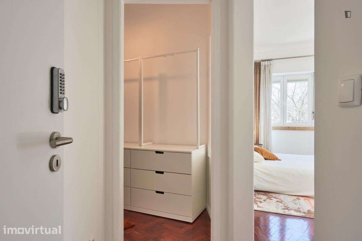 Quarto - localizado em Arroios Lisbon - Grande imagem: 4/28