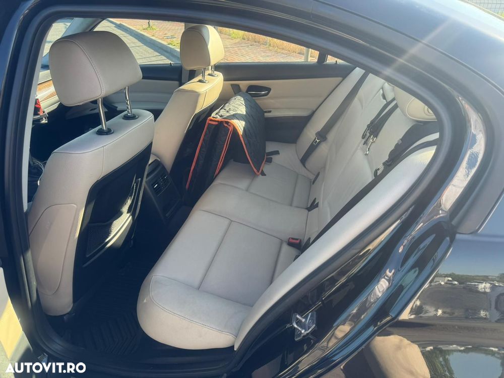 BMW Seria 3 318i Aut. - 10