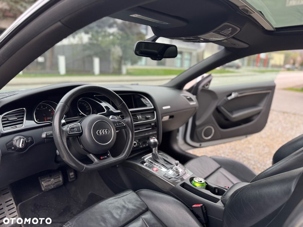 Audi RS5 Coupé Standard - 31