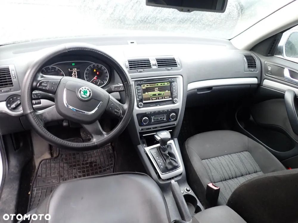 CZĘŚCI - Skoda Octavia II 1,4 TSI CAXA 122KM FILM LIFT HB AT MPH lakier 9156 INDEX - 9681 - 11