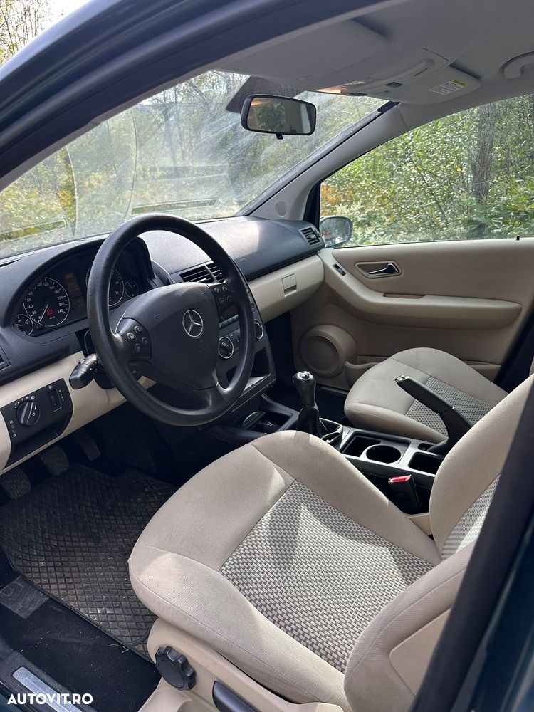 Mercedes-Benz A - 3