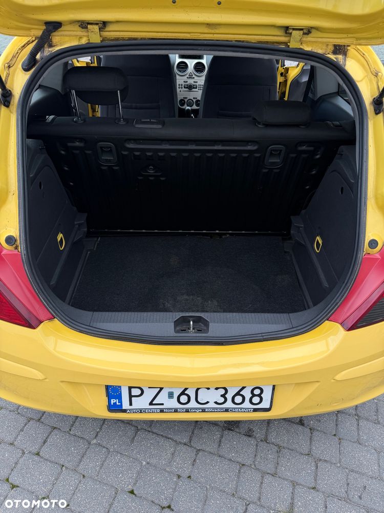 Opel Corsa 1.0 12V Essentia - 10