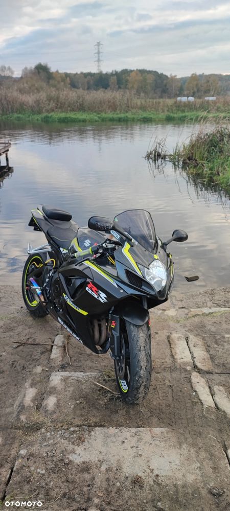Suzuki GSX-R - 7