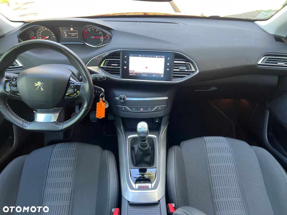 Peugeot 308 1.2 PureTech Allure S&S - 5