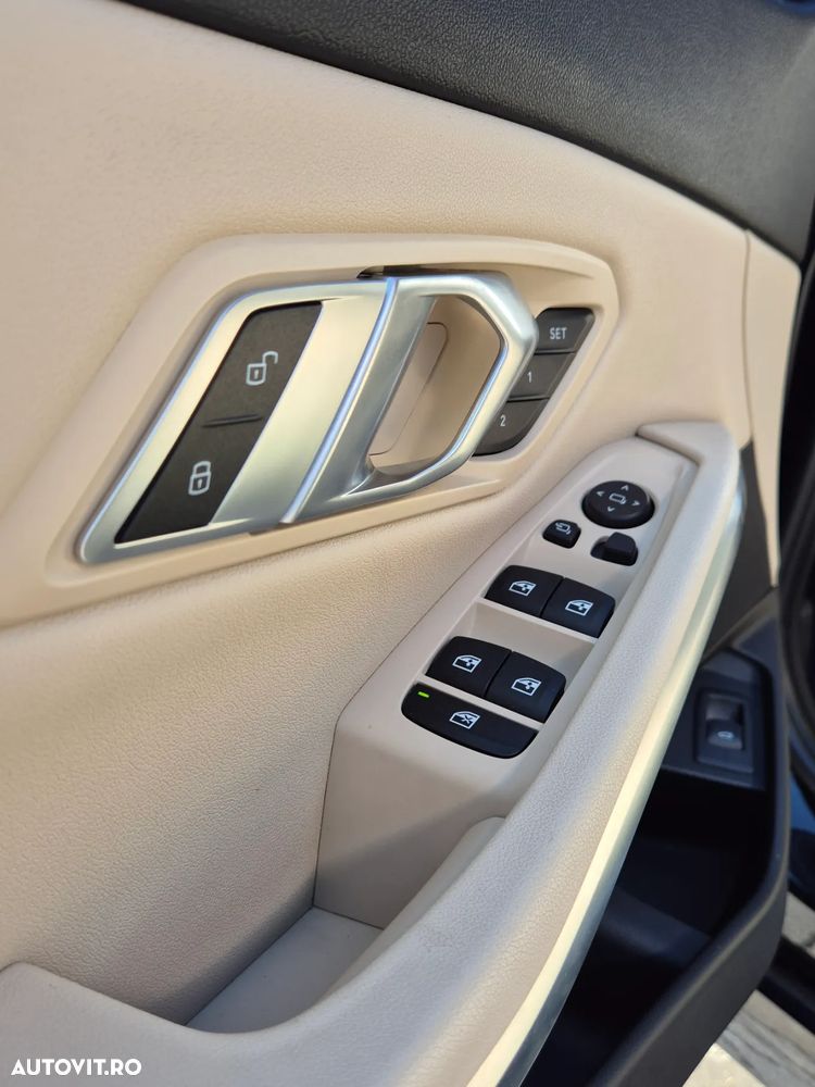 BMW Seria 3 330i AT Sport Line - 10