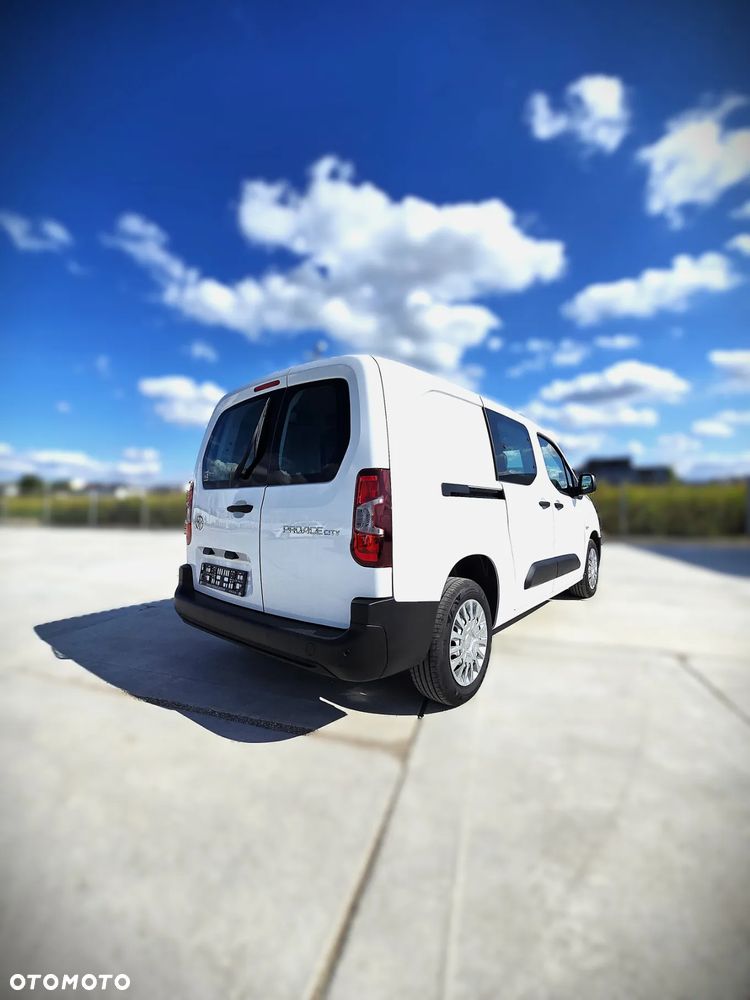 Toyota Furgon Brygadowy Long podwójne drzwi boczne - 5
