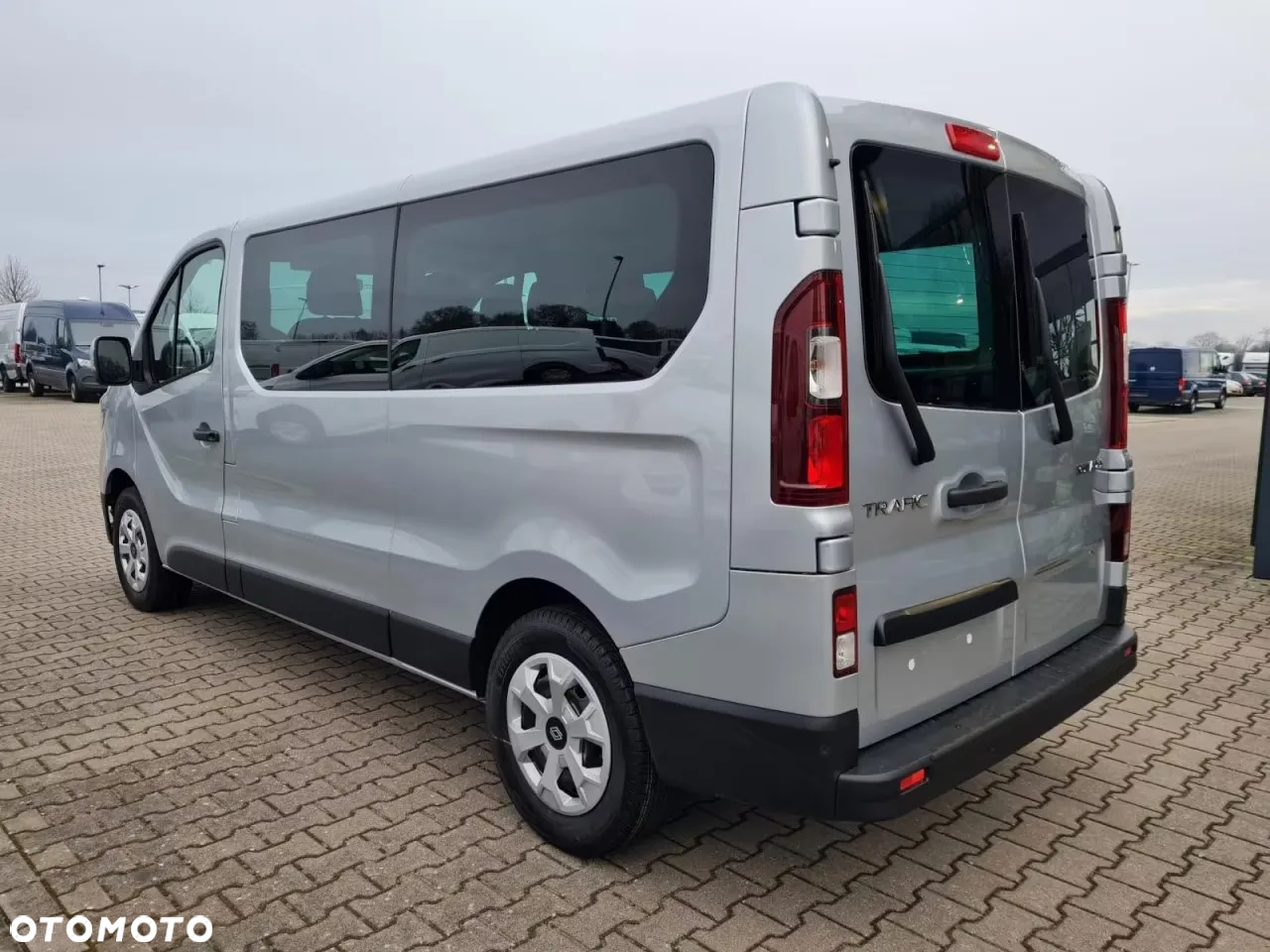 Renault Trafic Kombi 2.0 Blue dCi L2 Equilibre - 4