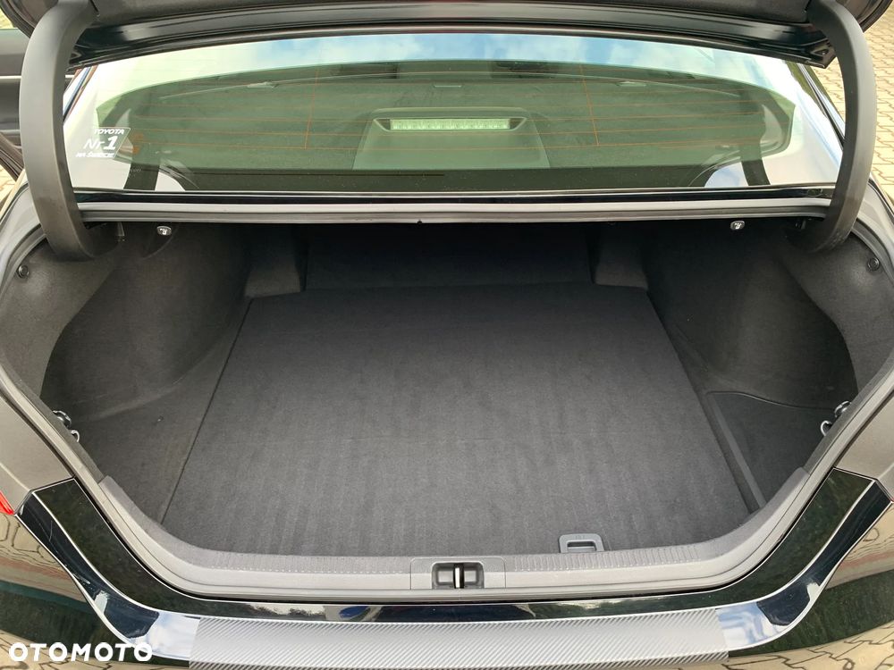 Toyota Camry 2.5 Hybrid Comfort CVT - 25
