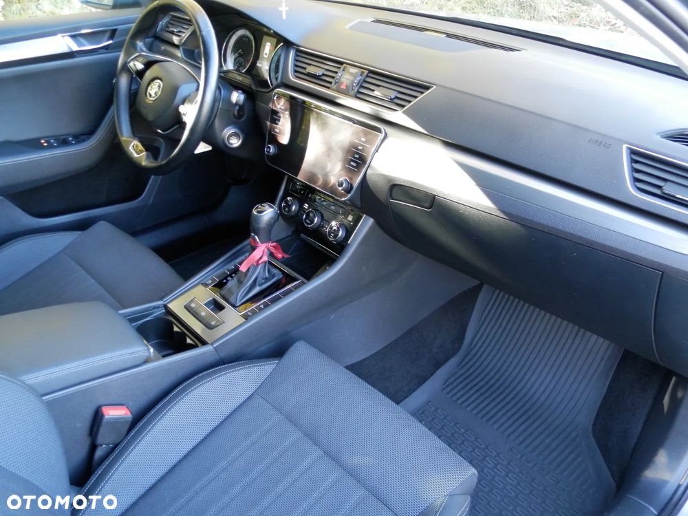 Skoda Superb 2020 photo 5