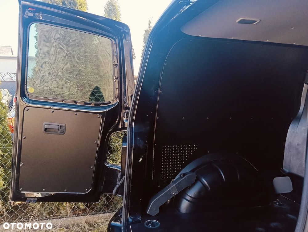 Volkswagen Transporter DSG Lang - 20