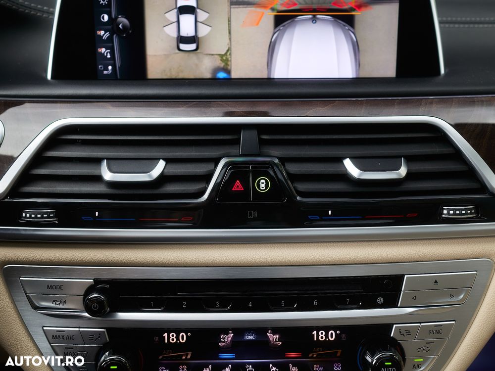BMW Seria 7 750Li xDrive - 30