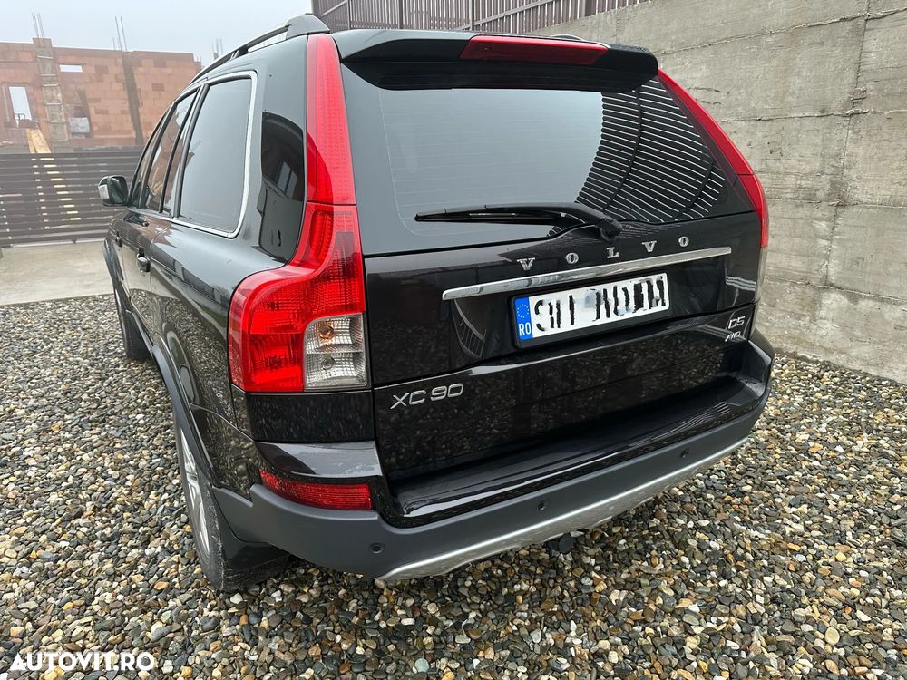 Volvo XC 90 D5 AWD Geartronic Momentum - 5