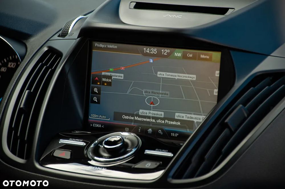 Ford Kuga 1.5 EcoBoost TITANIUM - 8