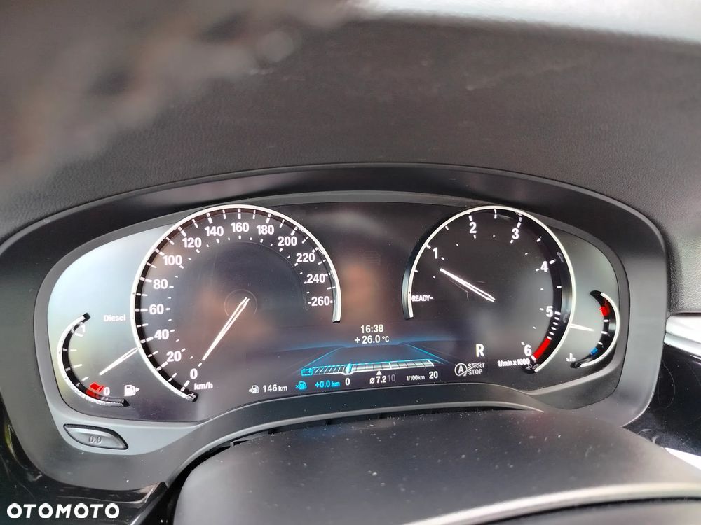 BMW Seria 5 520d xDrive Sport - 16