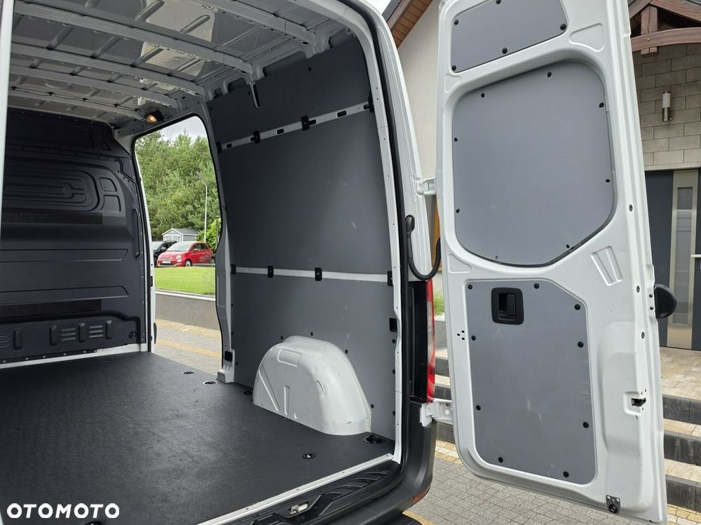 Mercedes-Benz Sprinter - 9