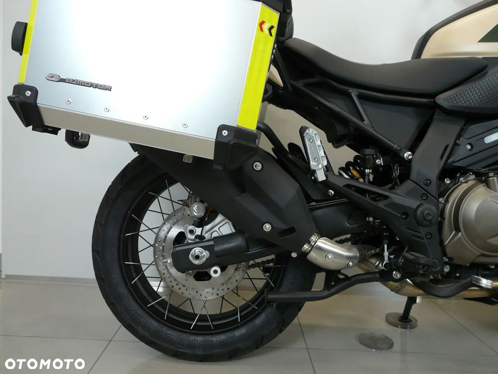 QJMOTOR SRT 600SX - 9