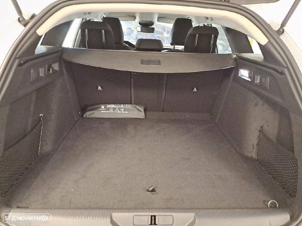 Peugeot 308 1.2 Hybrid Style e-DCS6 - 6