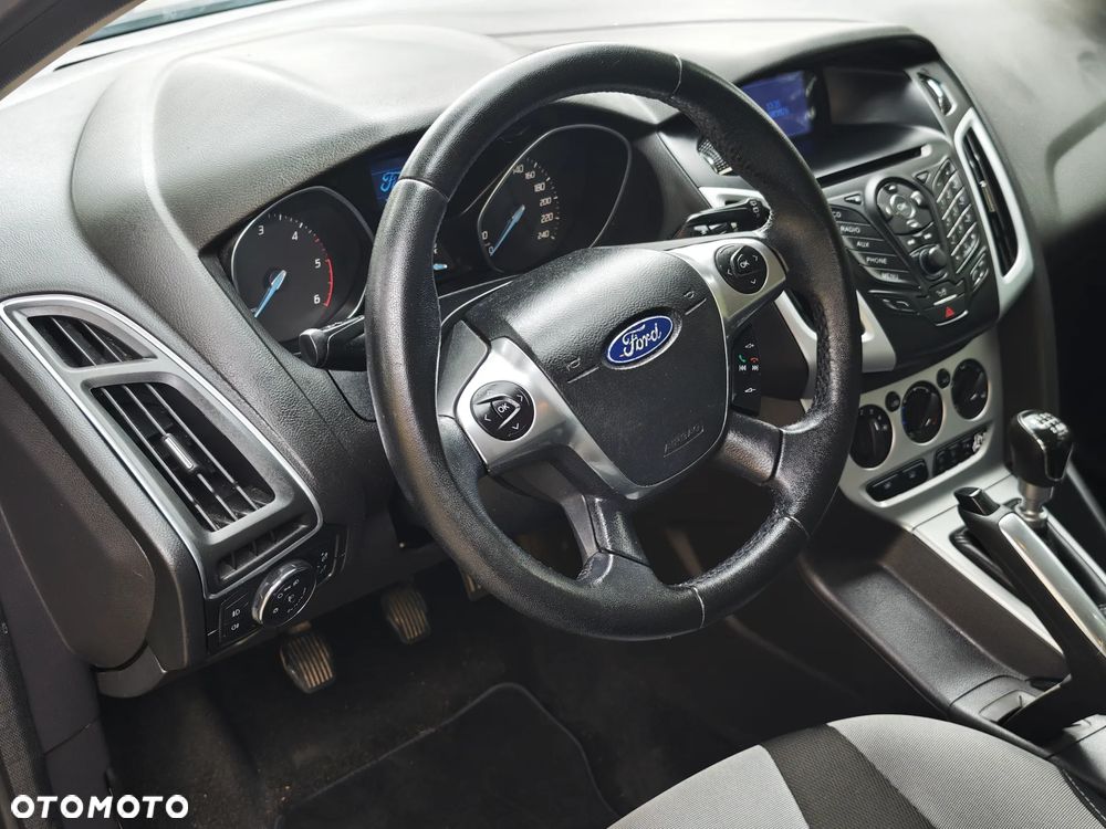 Ford Focus 1.6 TDCi DPF Champions Edition - 36
