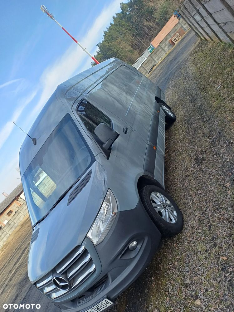 Mercedes-Benz Sprinter - 2