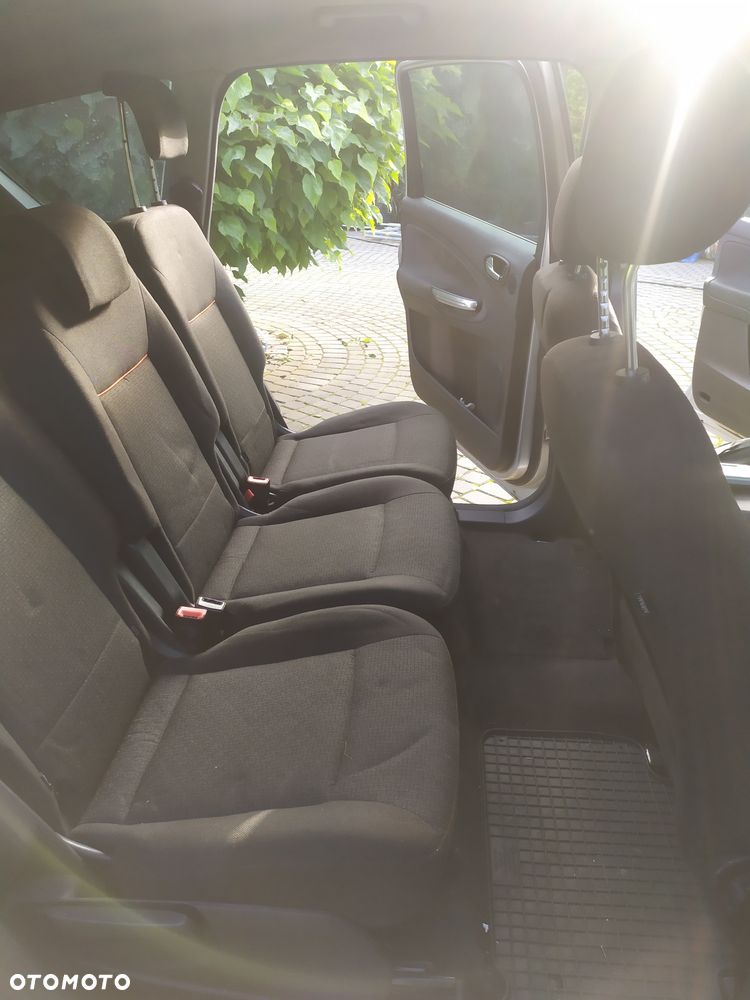 Ford S-Max - 6