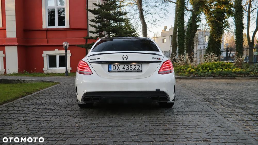 Mercedes-Benz Klasa C AMG 63 S - 10