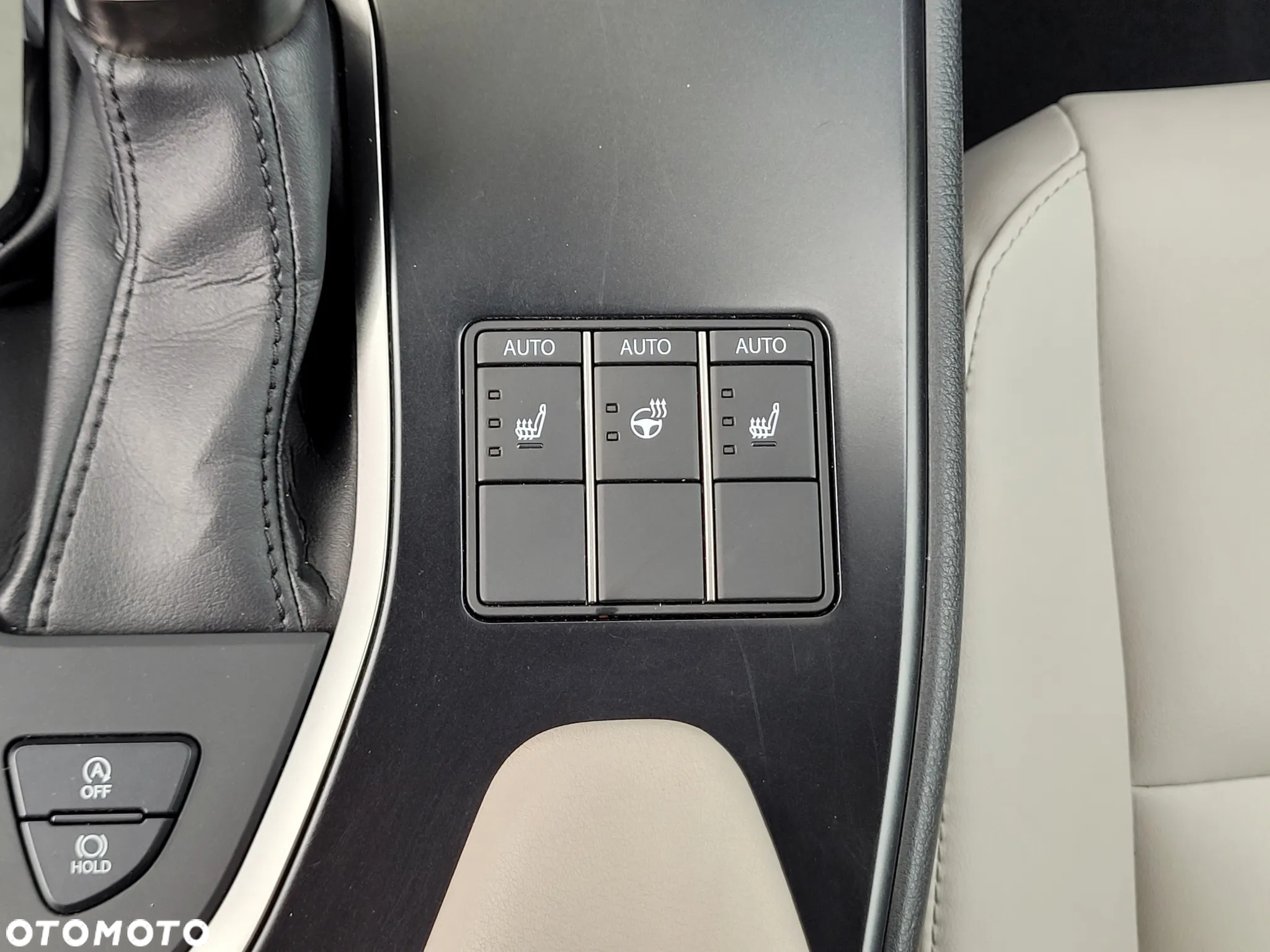 Lexus UX 200 GPF F Sport Design 2WD - 21