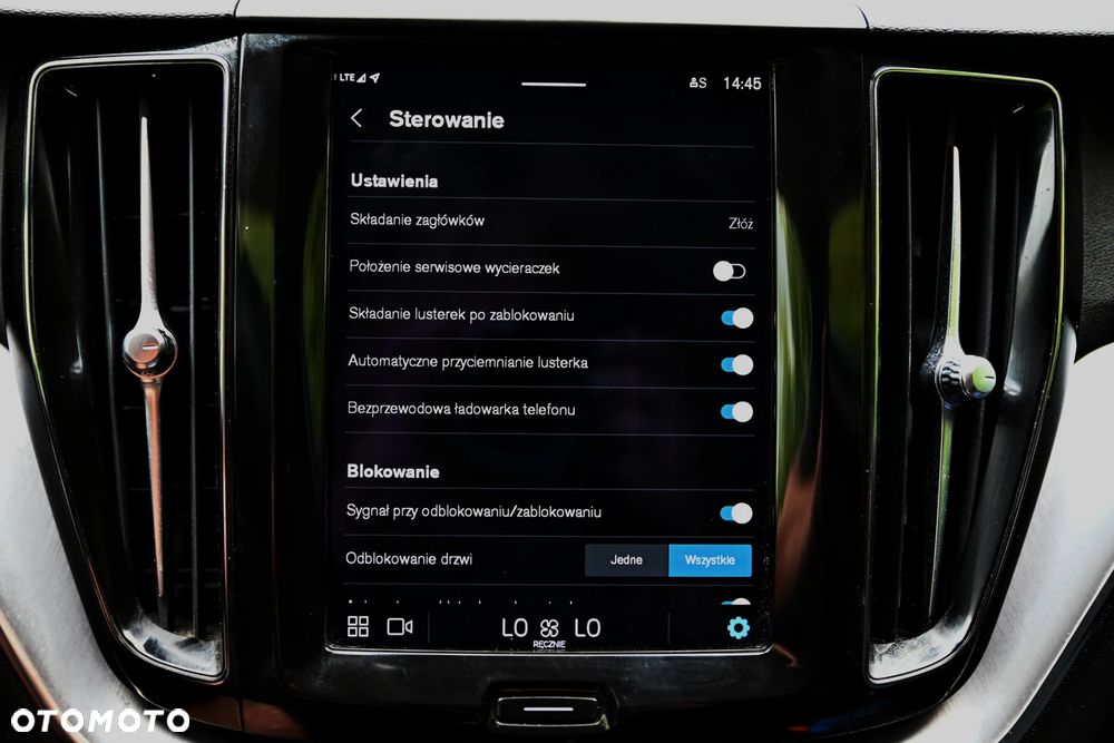 Volvo XC 60 B4 D AWD Geartronic Momentum Pro - 36