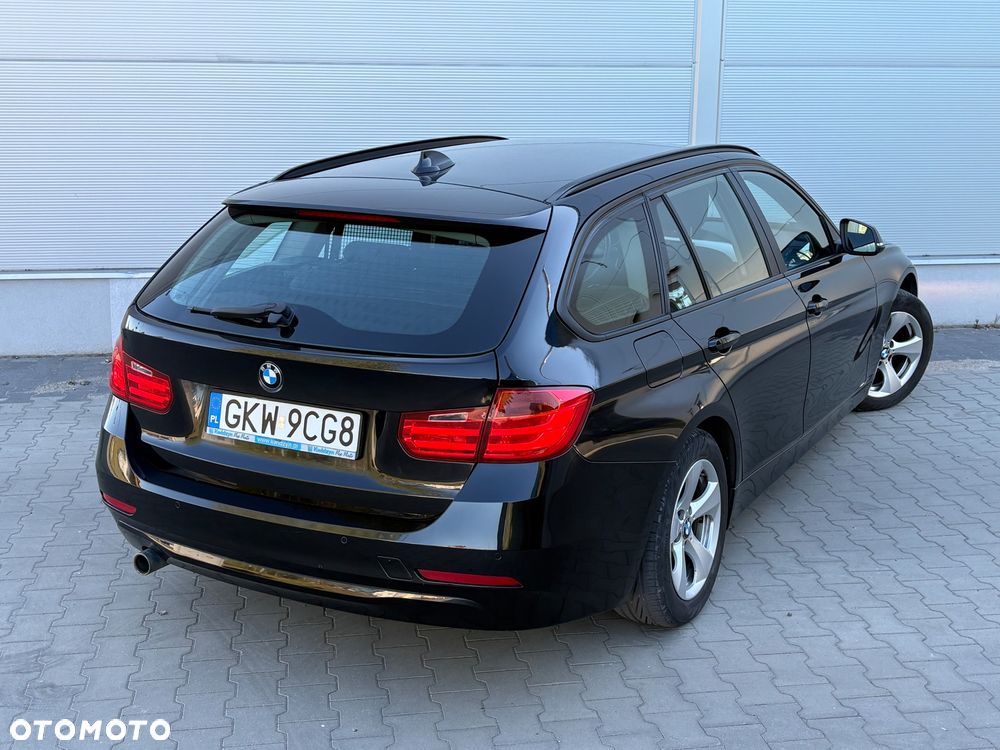 BMW Seria 3 320d Efficient Dynamics Edition Blue Perf Sport Line - 4