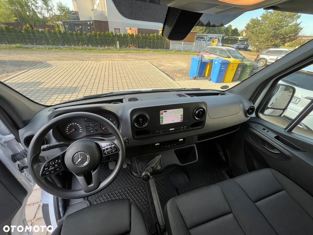 Mercedes-Benz SPRINTER - 10