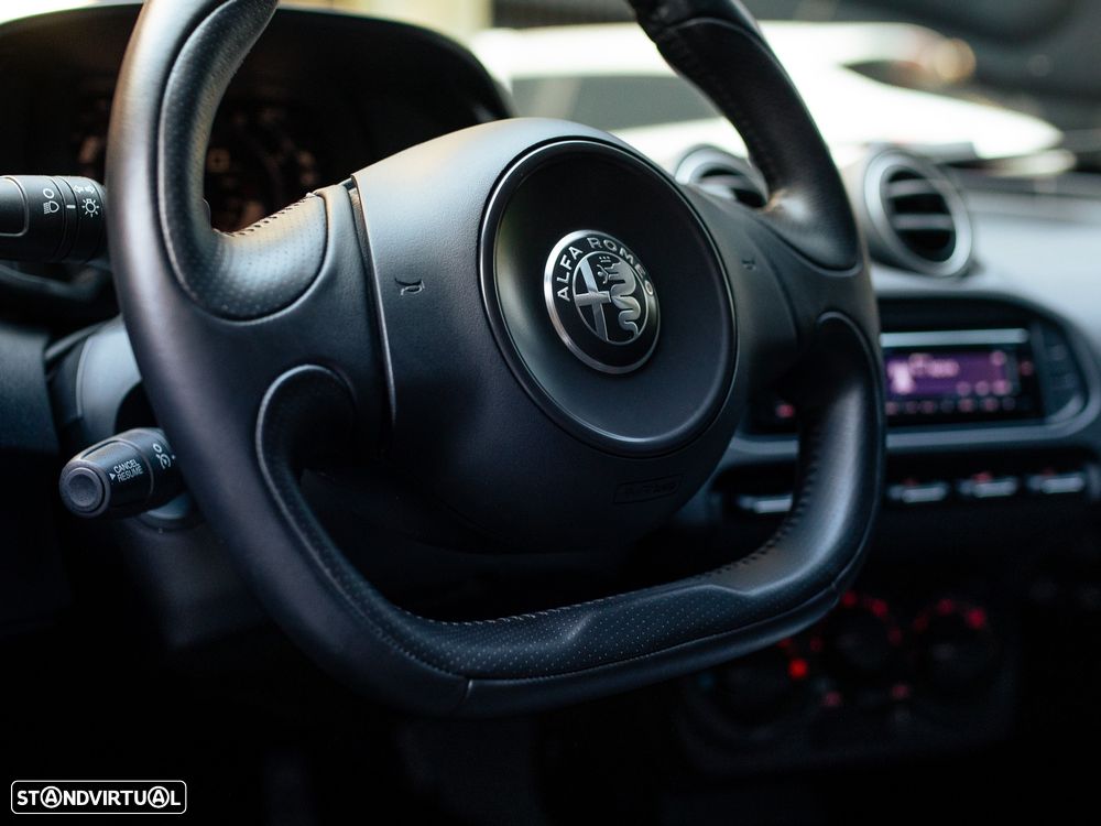 Alfa Romeo 4C 1750 TBi - 26