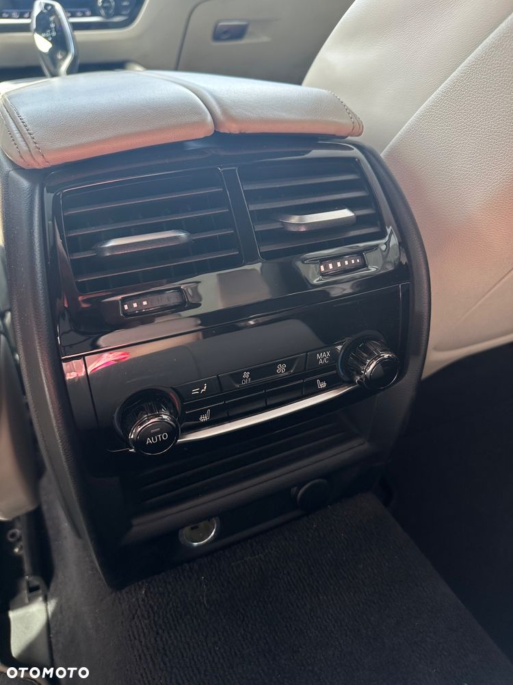 BMW Seria 5 540i xDrive M Sport sport - 22