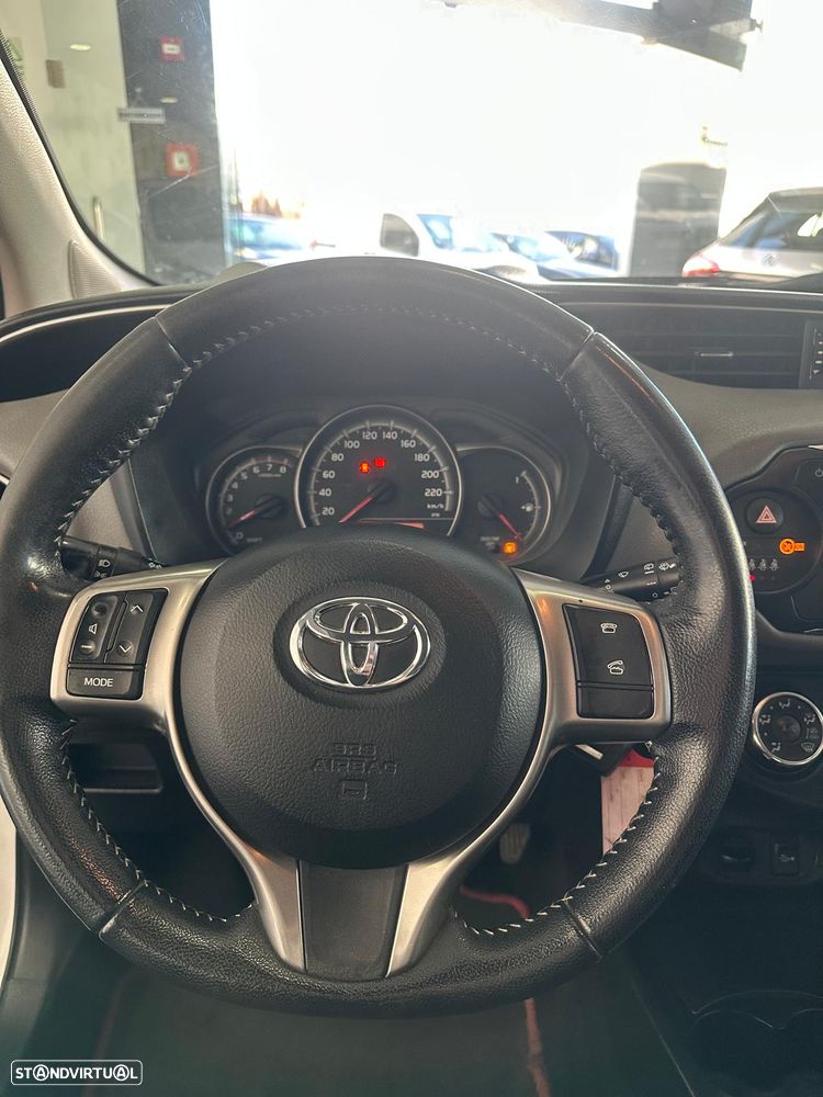 Toyota Yaris 1.0 VVT-i ACtive - 12