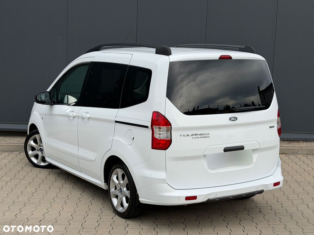 Ford Tourneo Courier 1.0 EcoBoost Titanium - 27