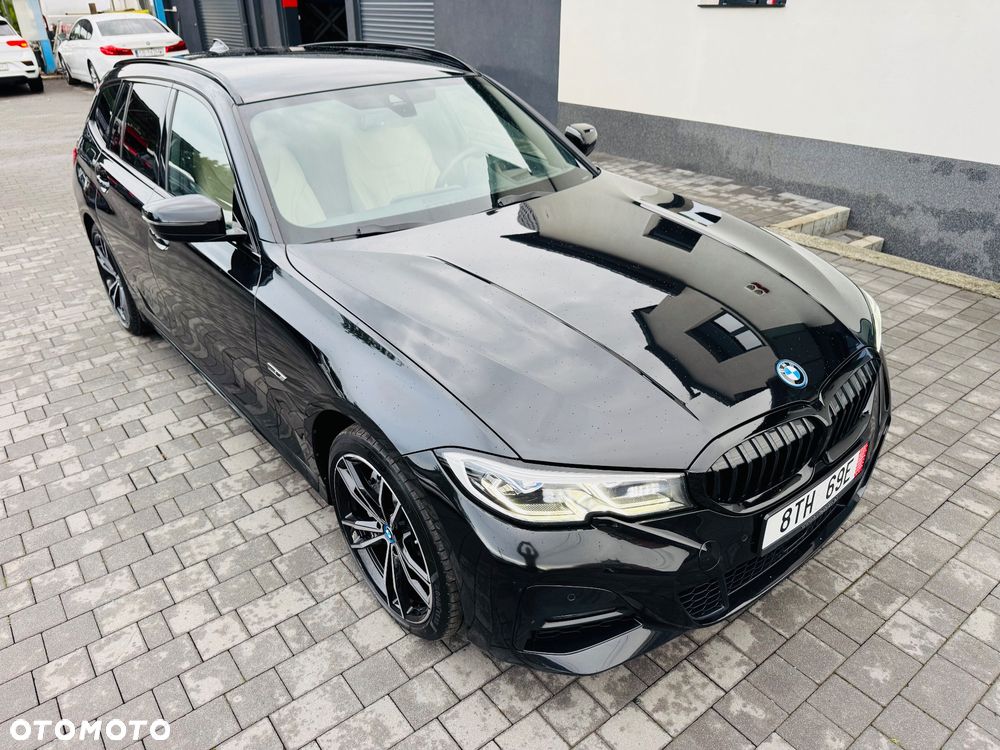 BMW Seria 3 330e PHEV M Sport Edition sport