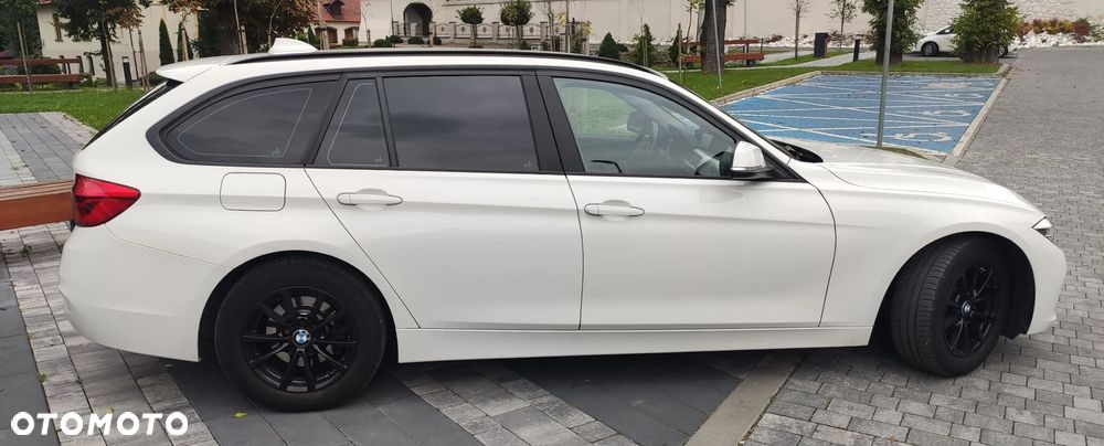 BMW Seria 3 318i - 14