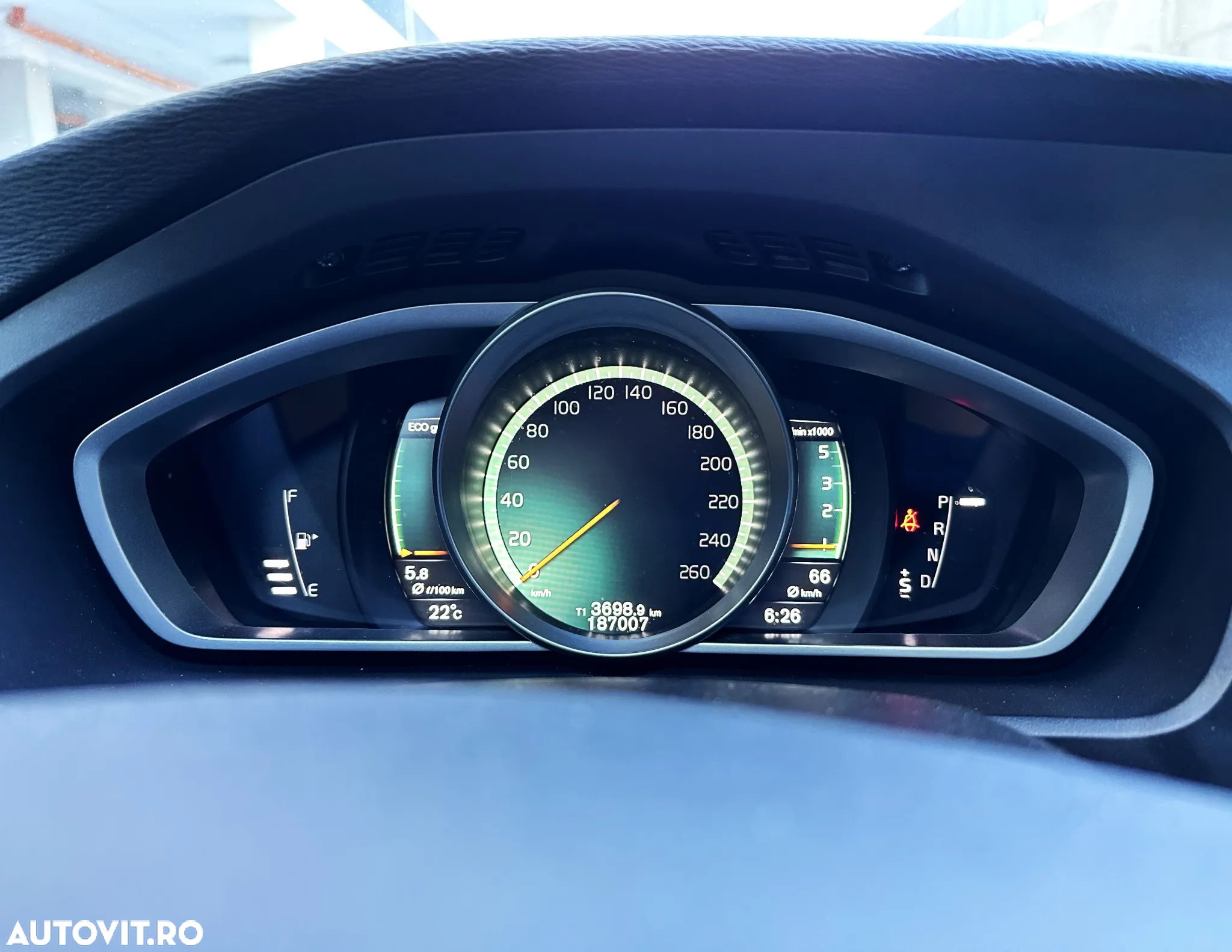 Volvo V40 D2 Aut. Momentum - 19