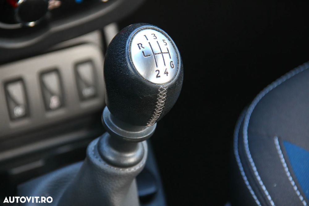 Dacia Duster dCi 110 FAP 4x4 Prestige - 16