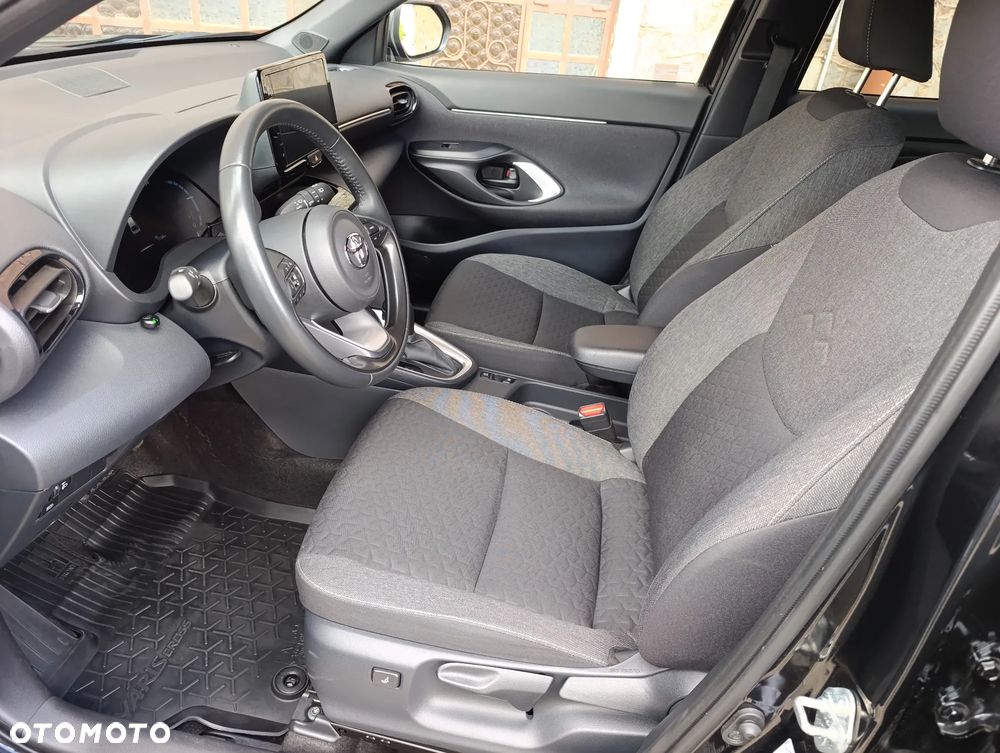 Toyota Yaris Cross Hybrid 1.5 Executive - 19