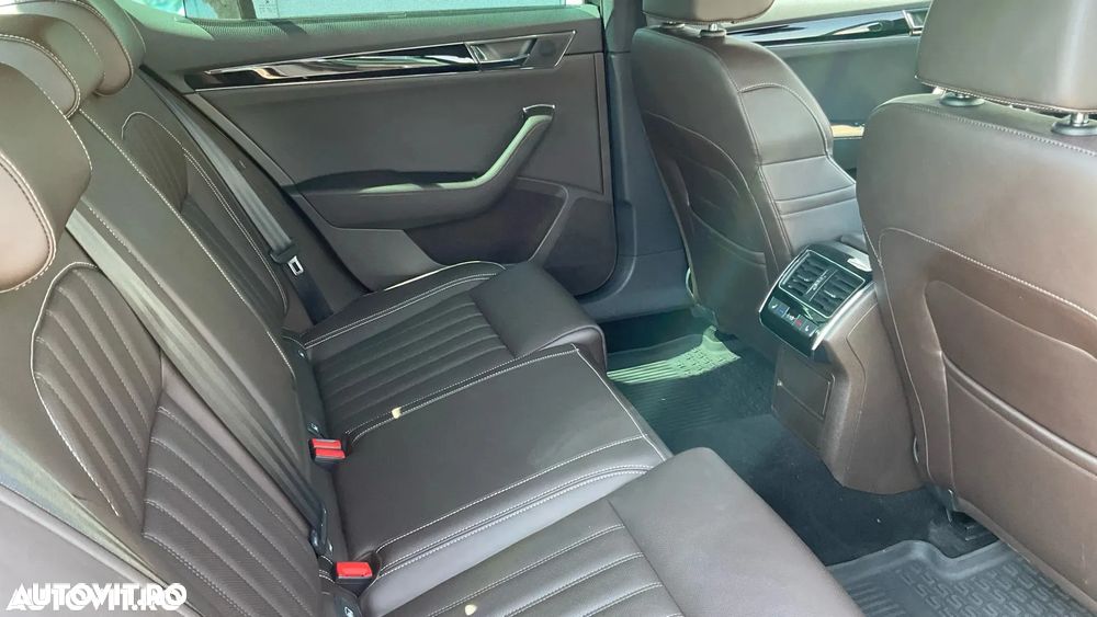 SKODA Superb 2019 — imagine 37