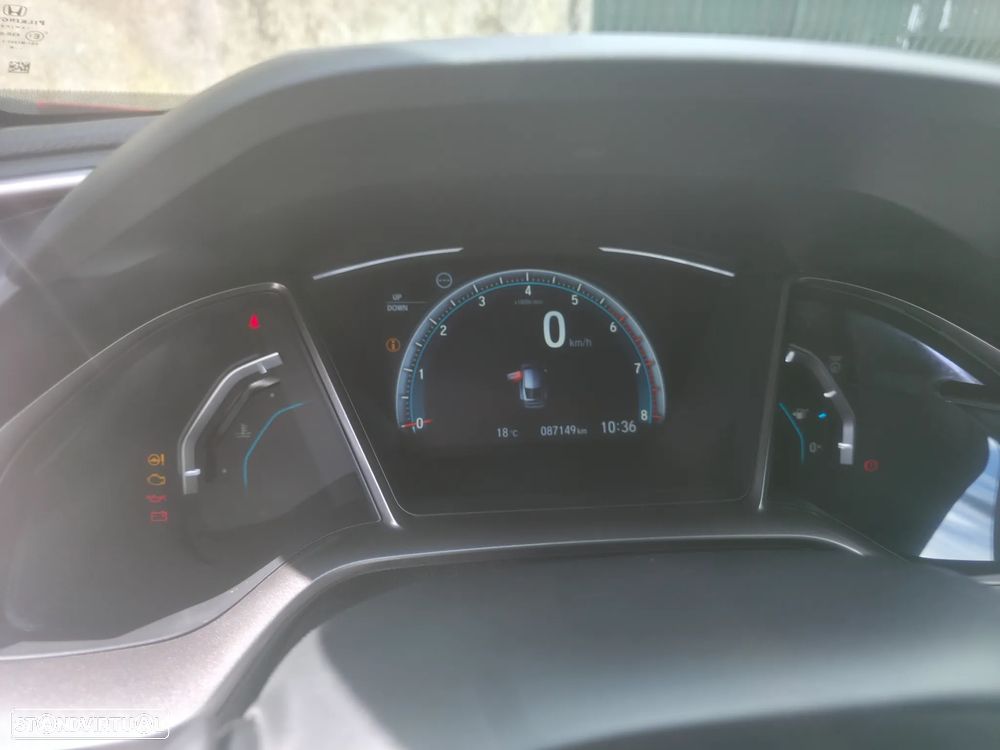 Honda Civic 1.0 i-VTEC Executive Premium - 16