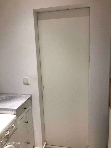 Apartamento T1, renovado - Grande imagem: 4/12