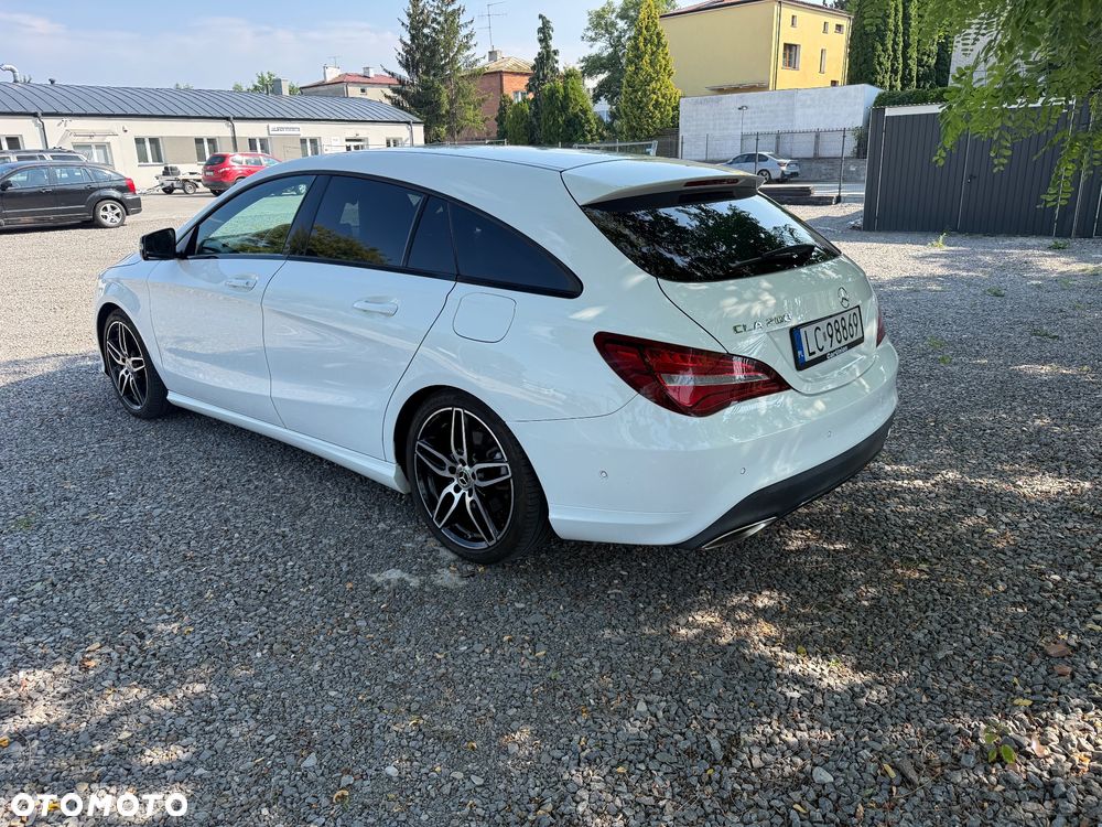 Mercedes-Benz CLA 200 7G-DCT Urban - 5