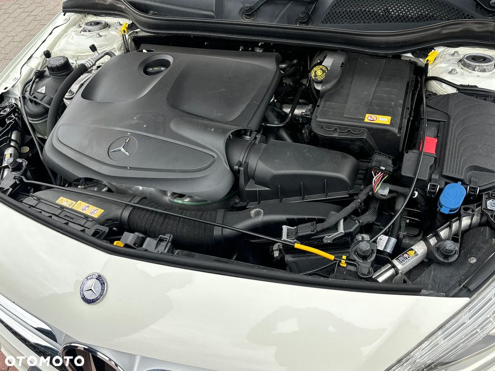 Mercedes-Benz Klasa A 180 7G-DCT AMG Line - 28