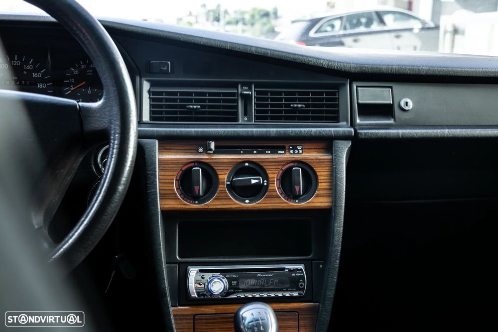 Mercedes-Benz W201 (1982-1993) 190 E 1.8 - 19