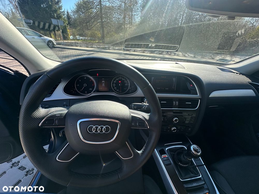 Audi A4 Avant 2.0 TDI - 9