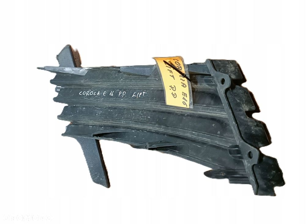 TOYOTA COROLLA E16 LIFT 16-19 r. KRATKA zderzaka przód PRAWA bez halogenu - 3