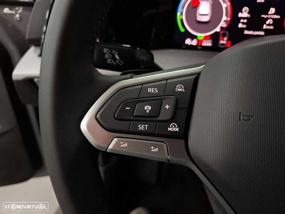 VW Golf 1.5 TSI e-Hybrid Sportline DSG - 16