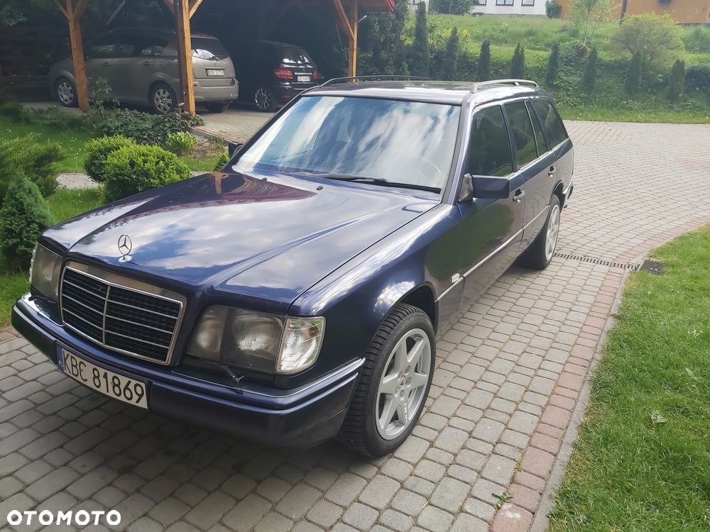 Mercedes-Benz W124 (1984-1993) - 32